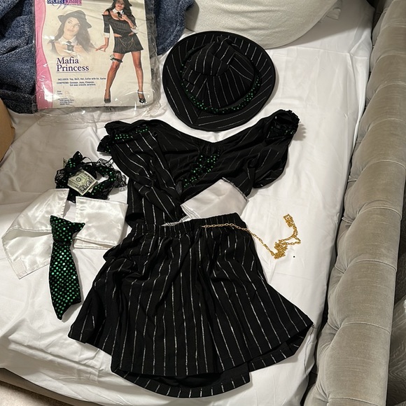 BNWT mafia princess costume - Picture 3 of 5